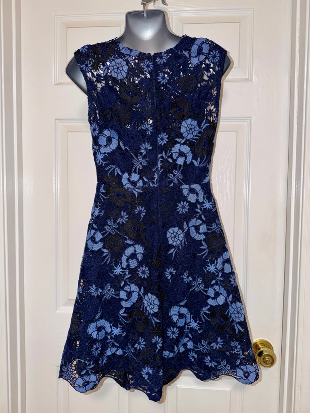 Shoshanna Navy Floral Lace Fit & Flare Dress Size M Wedding Guest Cocktail - Picture 3 of 6